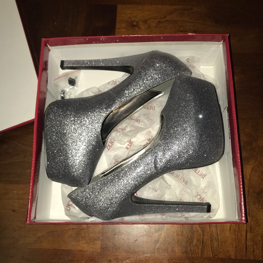 Sparkly Gray heels